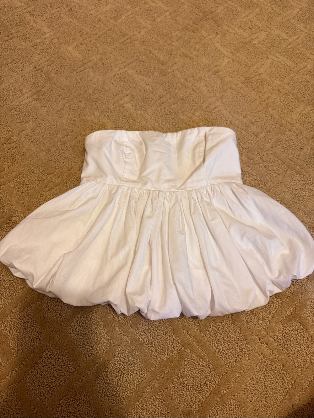 Abercrombie & Fitch White Strapless Bubble Top